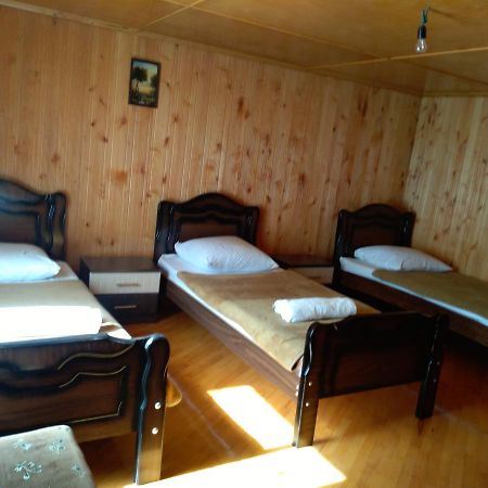 Guest House Anisa Birkiani Bagian luar foto