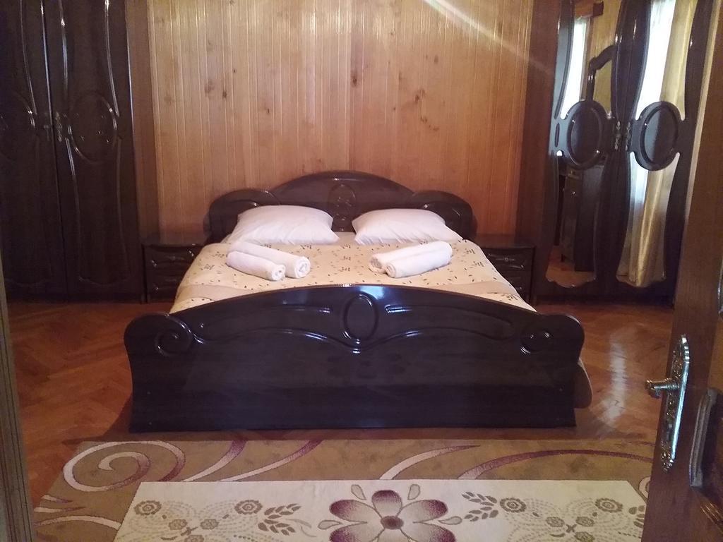 Guest House Anisa Birkiani Bagian luar foto