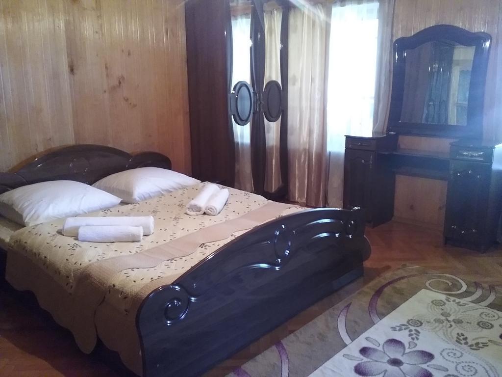 Guest House Anisa Birkiani Bagian luar foto