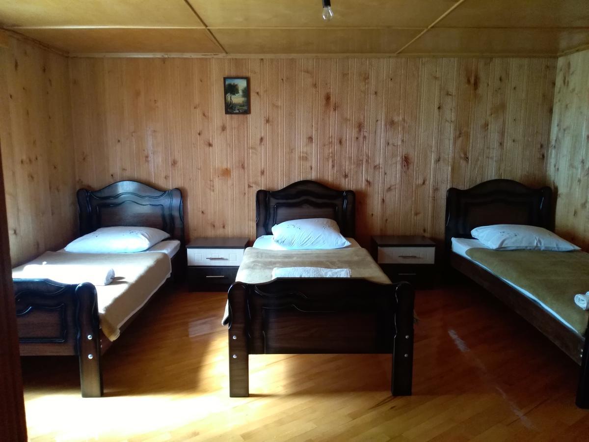 Guest House Anisa Birkiani Bagian luar foto