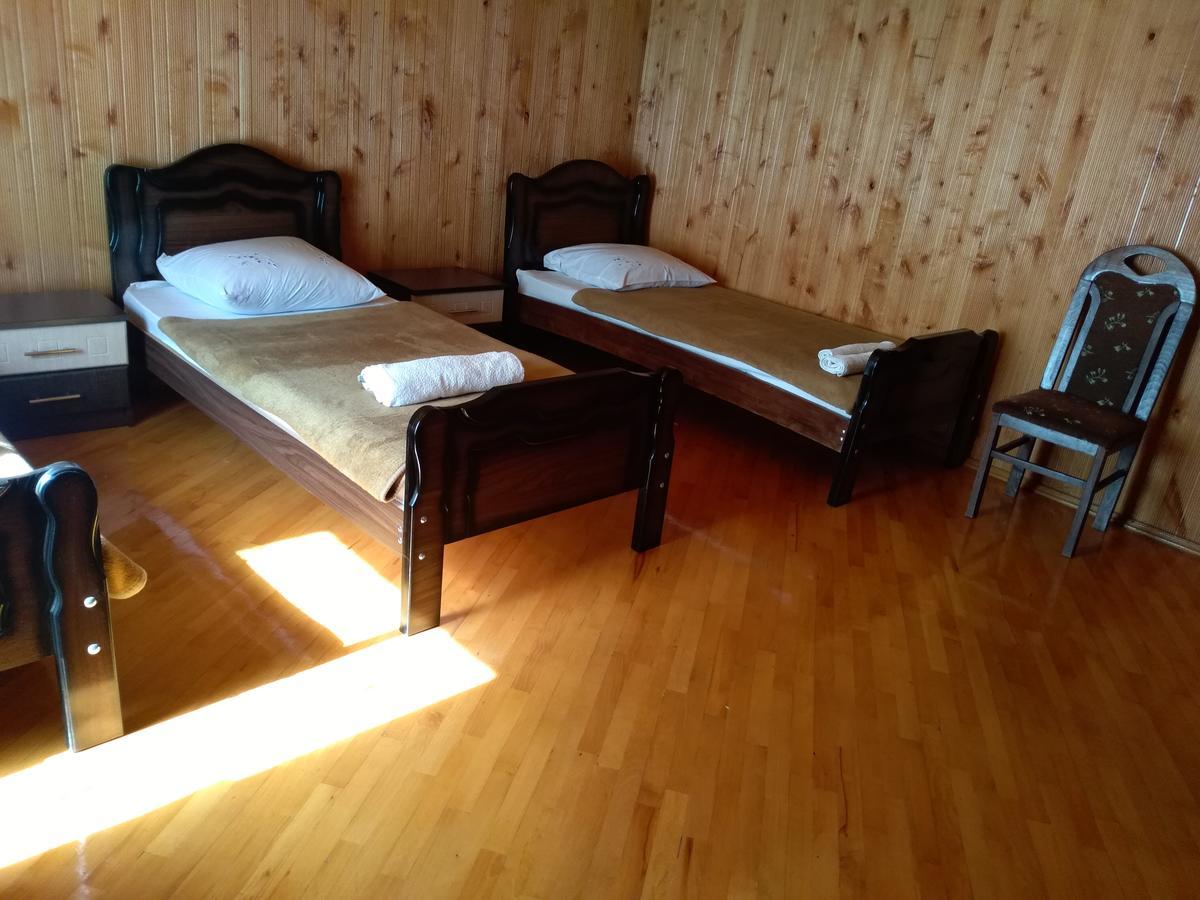 Guest House Anisa Birkiani Bagian luar foto